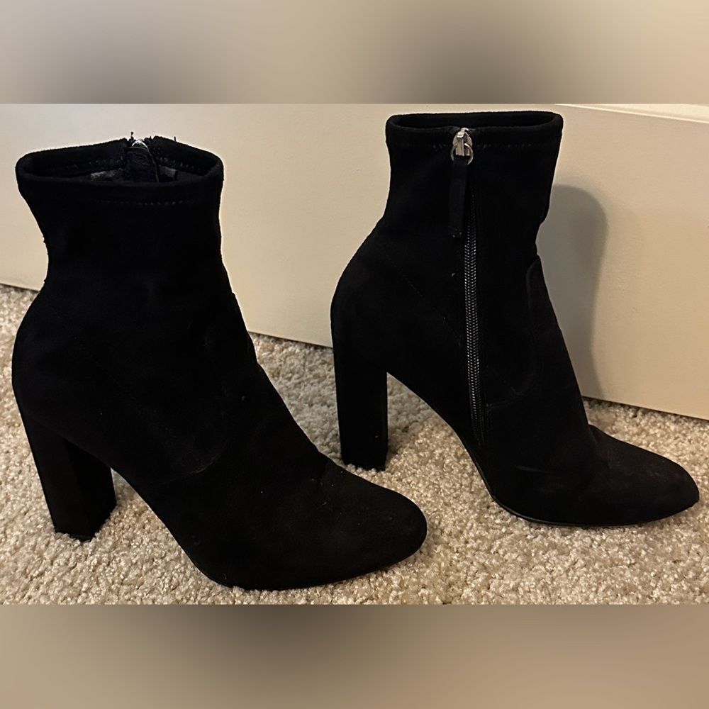 Steve Madden Black Suede Block Ankle Booties Women's Sz 8